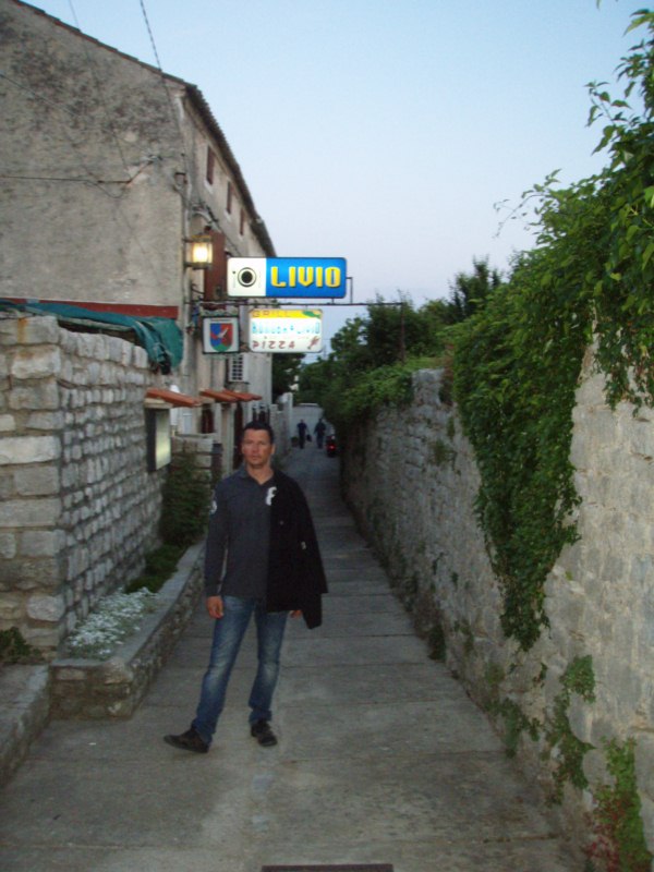 2011_05_11_19_21-001